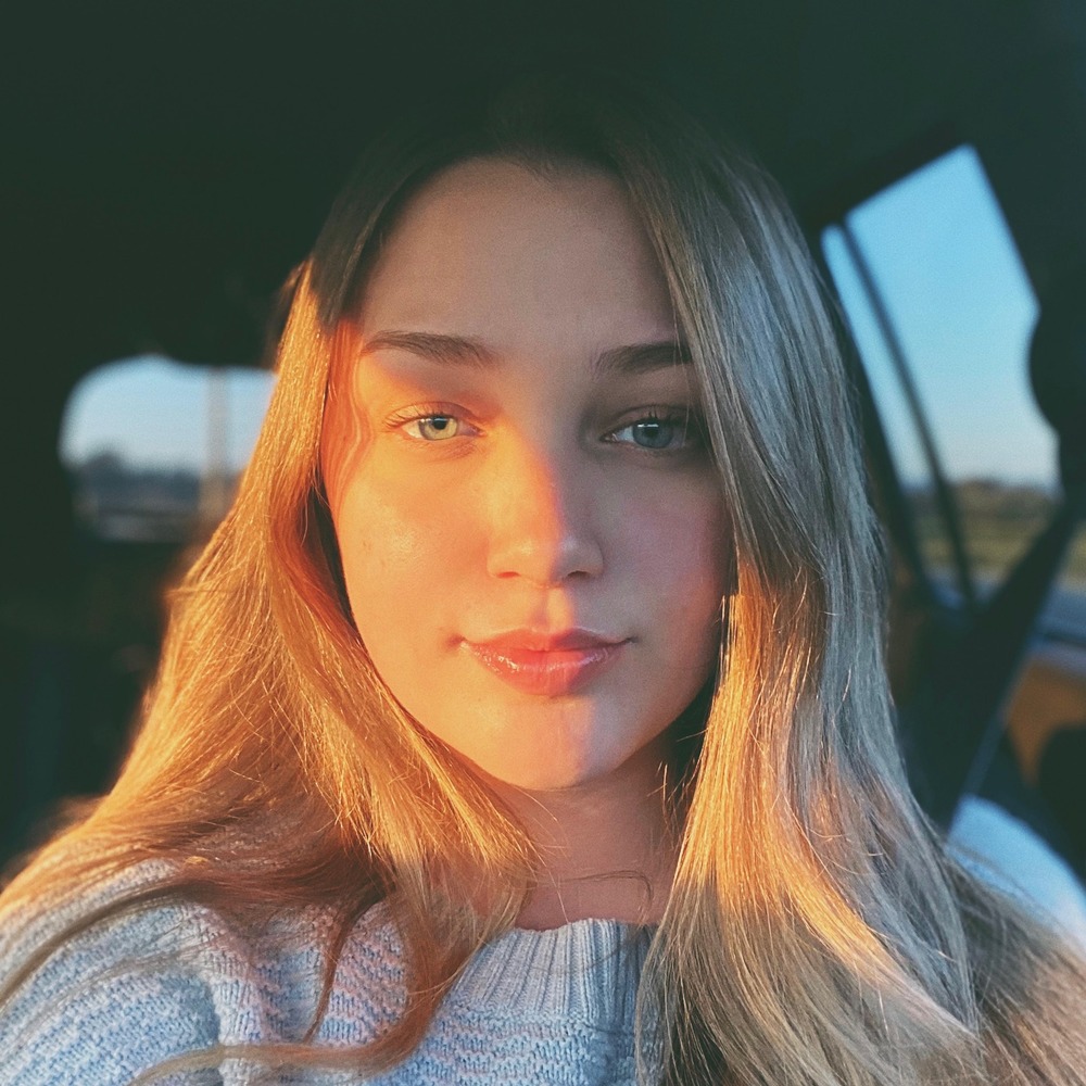 Meet your Posher, Emilee